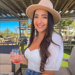 Abercrombie white top with half sleeves